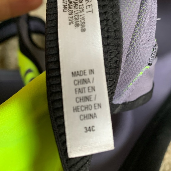 VSX maximum Support Sports Bra - Picture 4 of 4